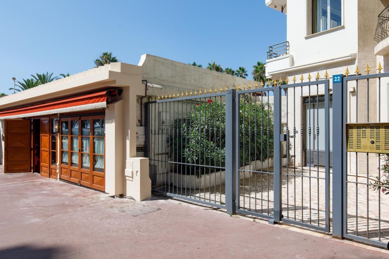 Palais Des Iles Yourhosthelper Cannes Eksteriør billede